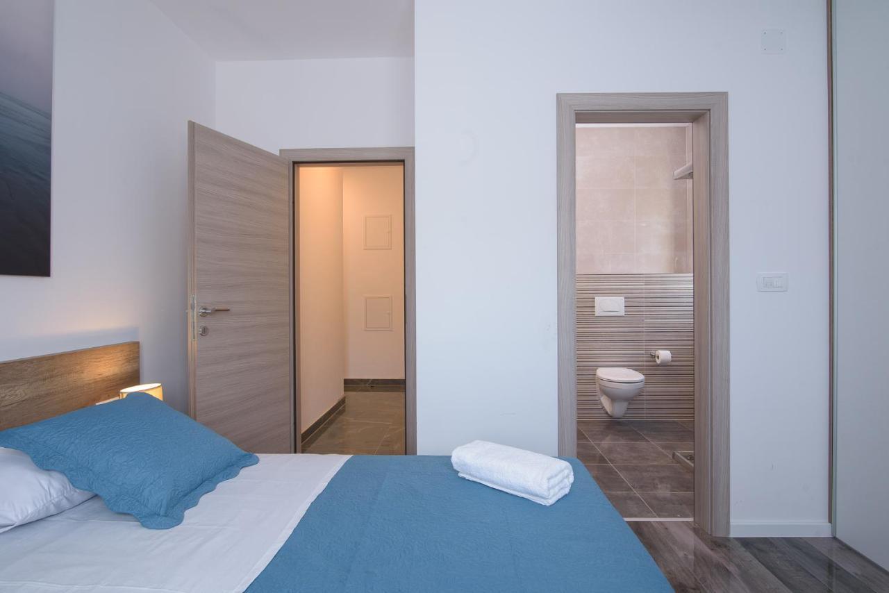 Villa Barbara & Zoran With Heated Swimming Pool Seget Vranjica Εξωτερικό φωτογραφία