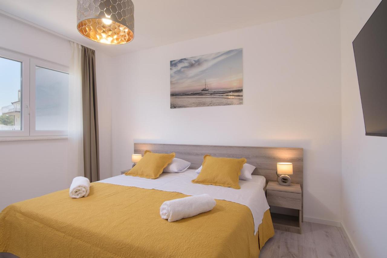 Villa Barbara & Zoran With Heated Swimming Pool Seget Vranjica Εξωτερικό φωτογραφία
