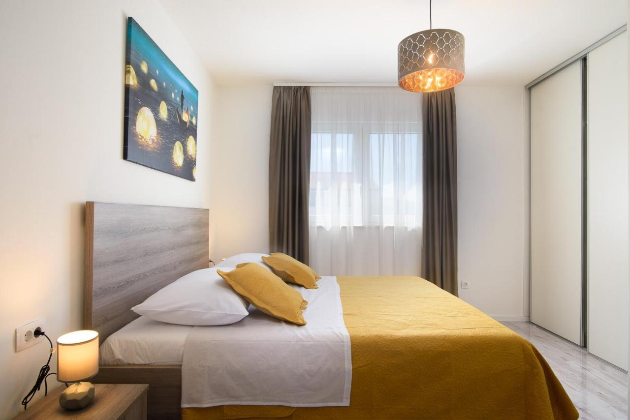 Villa Barbara & Zoran With Heated Swimming Pool Seget Vranjica Εξωτερικό φωτογραφία