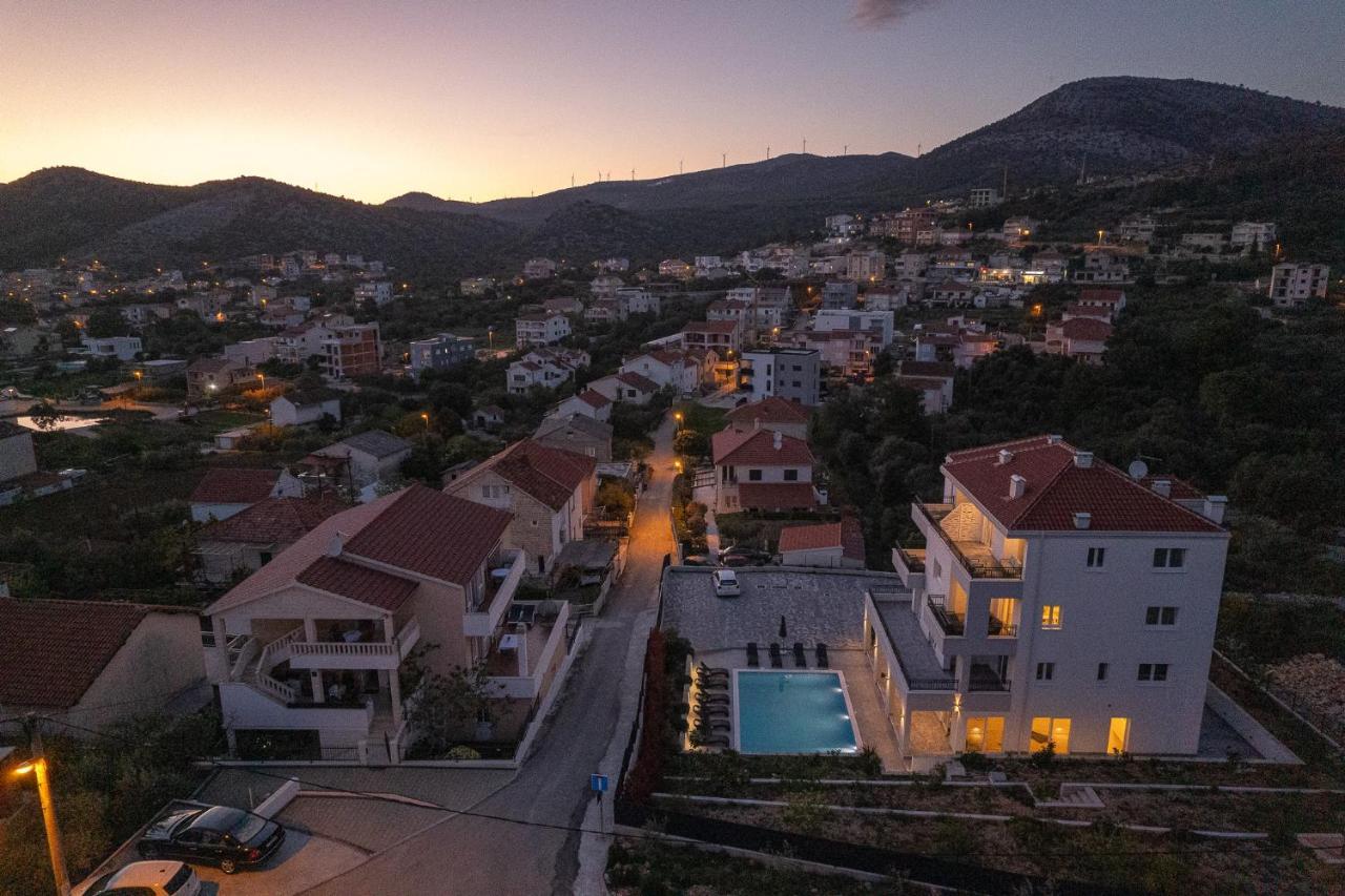 Villa Barbara & Zoran With Heated Swimming Pool Seget Vranjica Εξωτερικό φωτογραφία