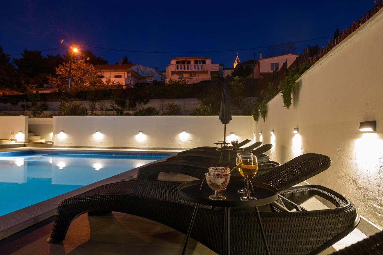 Villa Barbara & Zoran With Heated Swimming Pool Seget Vranjica Εξωτερικό φωτογραφία